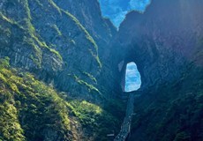 【别有洞天】黄龙洞、魅力湘西、天门 山、玻璃栈道二日游